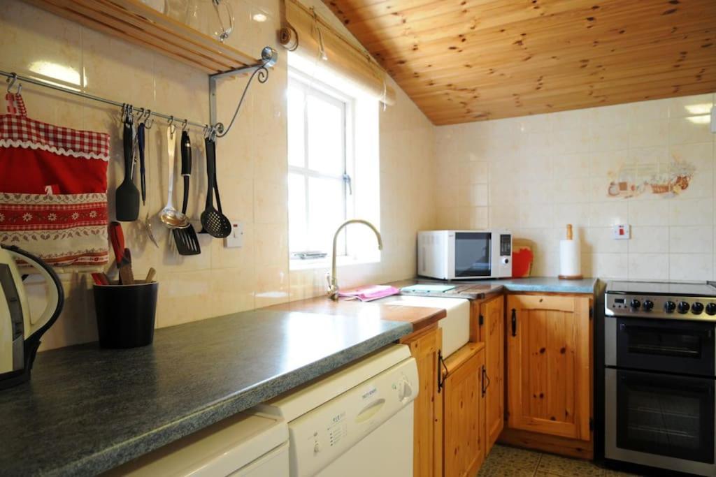 Cottage Skelligs Coast, Ring Of Kerry カアーサイビーン エクステリア 写真